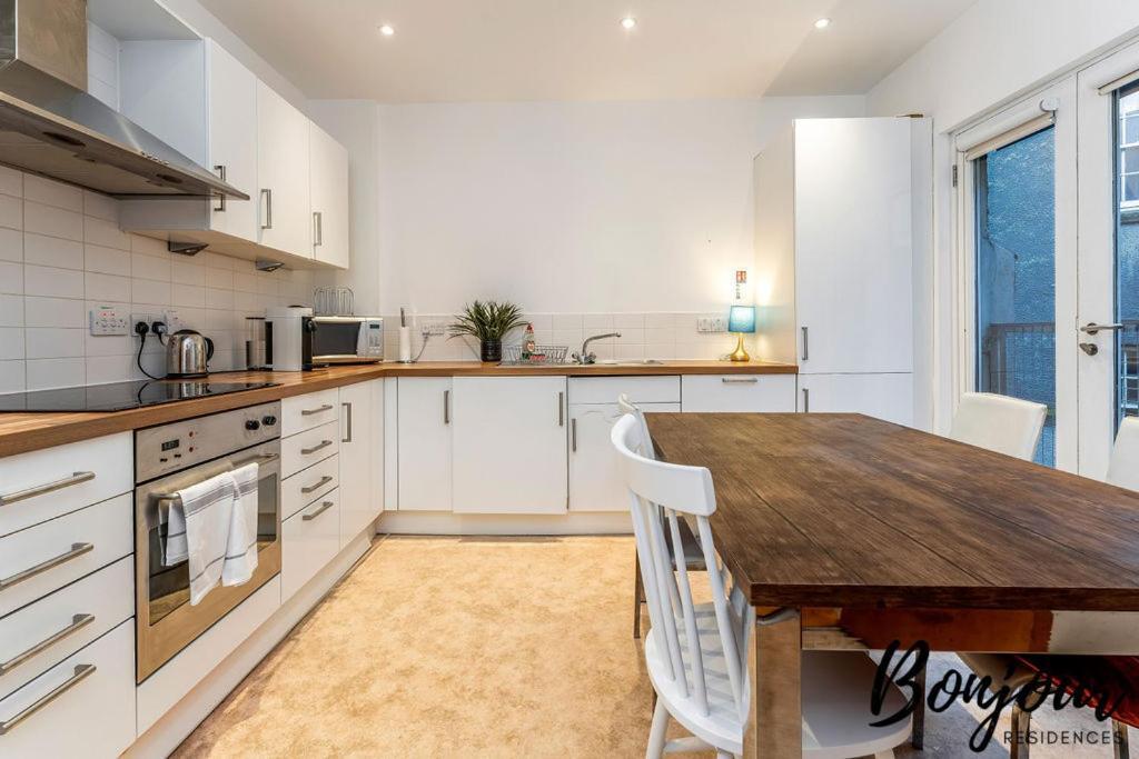 Spacious 2Br-1Ba - Grassmarket - Free Parking By Bonjour Residences Edinburgh Exterior photo